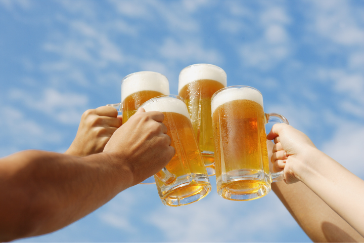 Prague Booze Night – Beer Garden Crawl